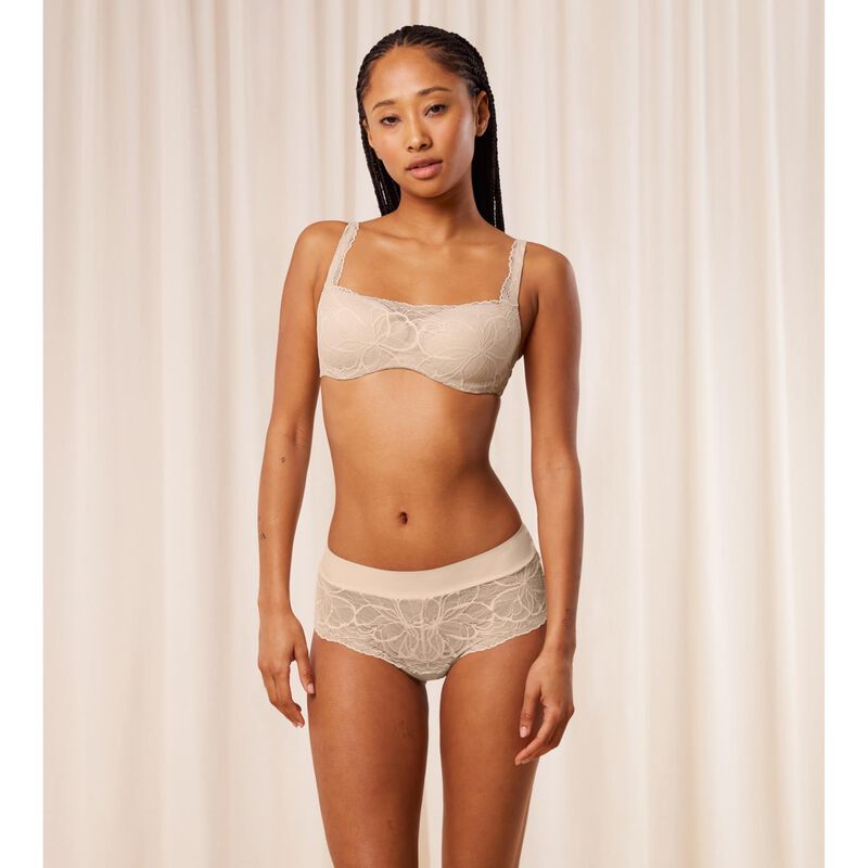 Triumph Illusion Lace Balconette image number 3